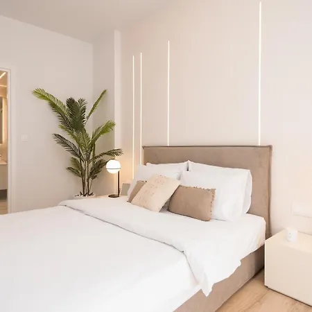 Luxury Next To The National Museum Athens