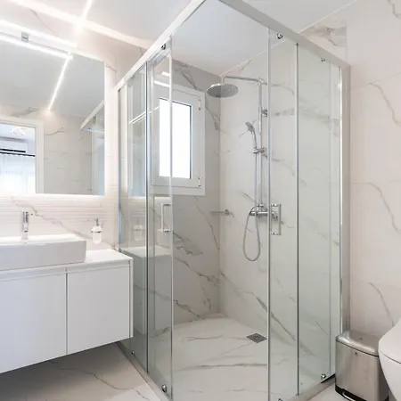 Luxury Next To The National Museum Apartment Athens